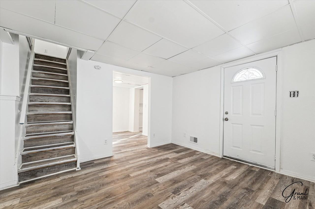 2615 Emmons Ave - Photo 5 of 22