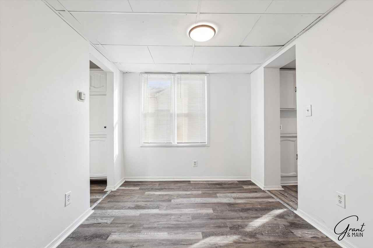 2615 Emmons Ave - Photo 7 of 22