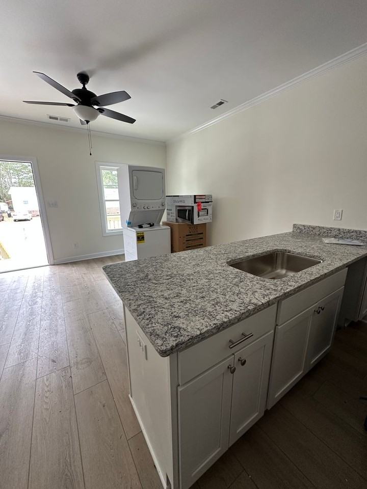 904 Fort Totten Dr #A - Photo 5 of 8