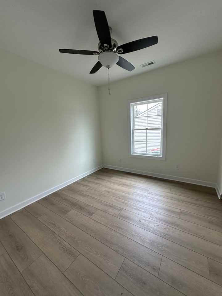 904 Fort Totten Dr #A - Photo 6 of 8