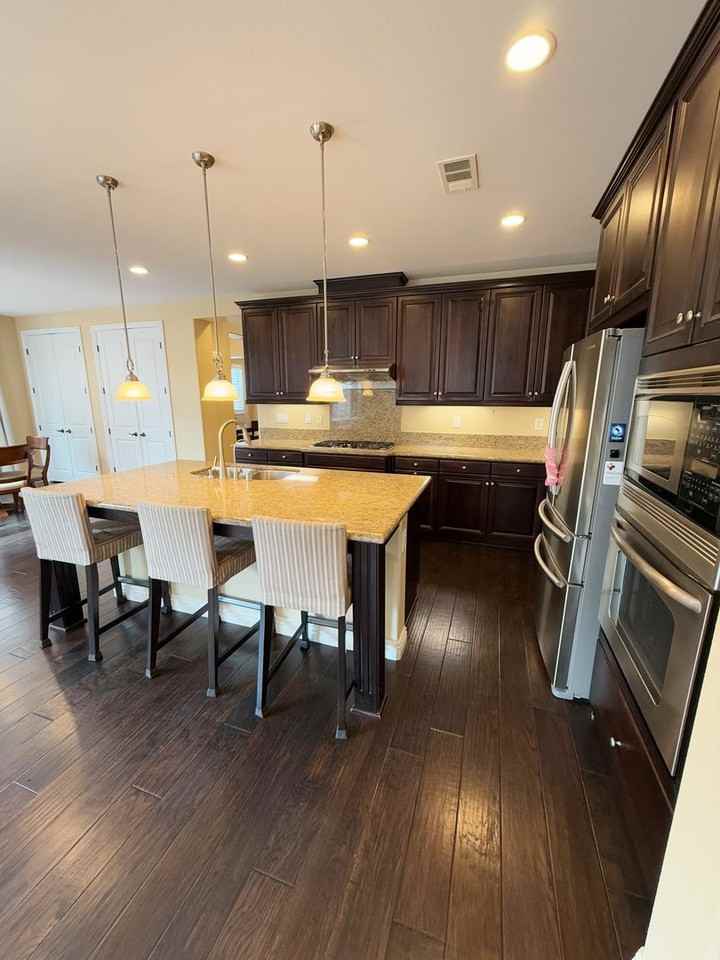 6291 Silver Bush Creek St - Photo 3 of 35