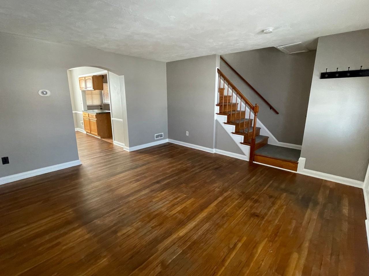 7325 Conley St - Photo 4 of 22