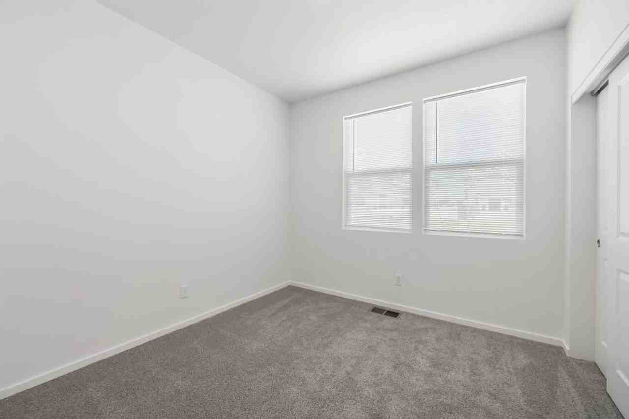 5362 E Dorado Ave - Photo 7 of 50