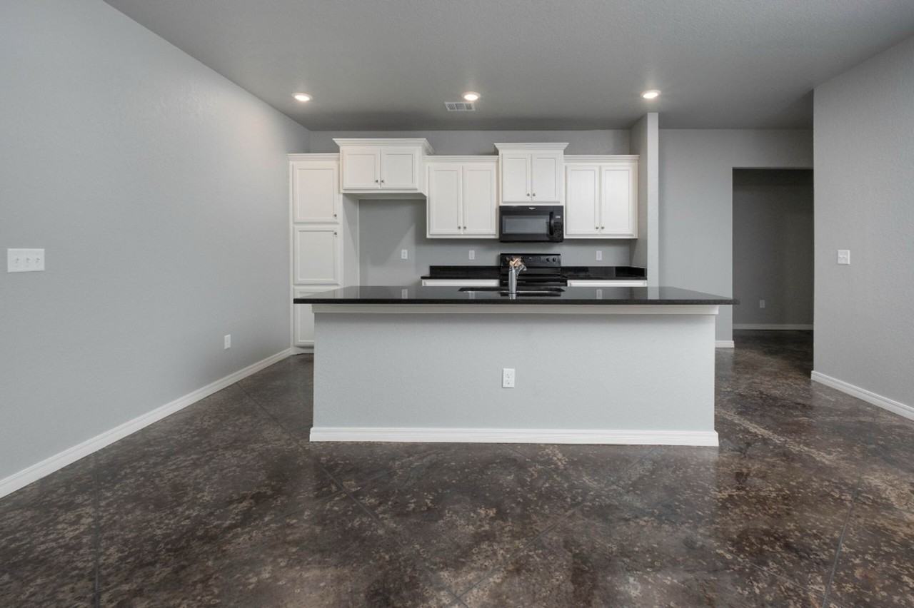 6703 Star Ln - Photo 5 of 20