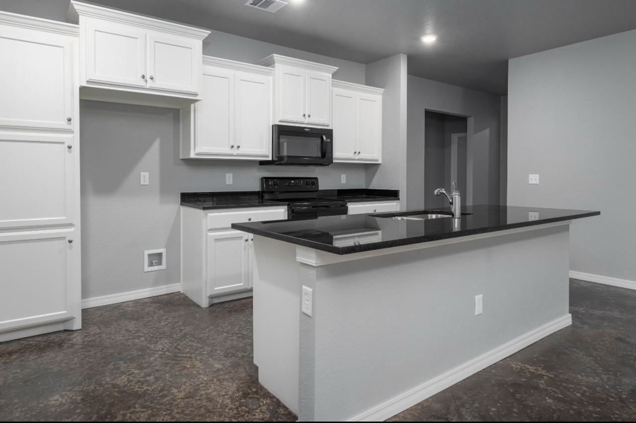 6703 Star Ln - Photo 6 of 20