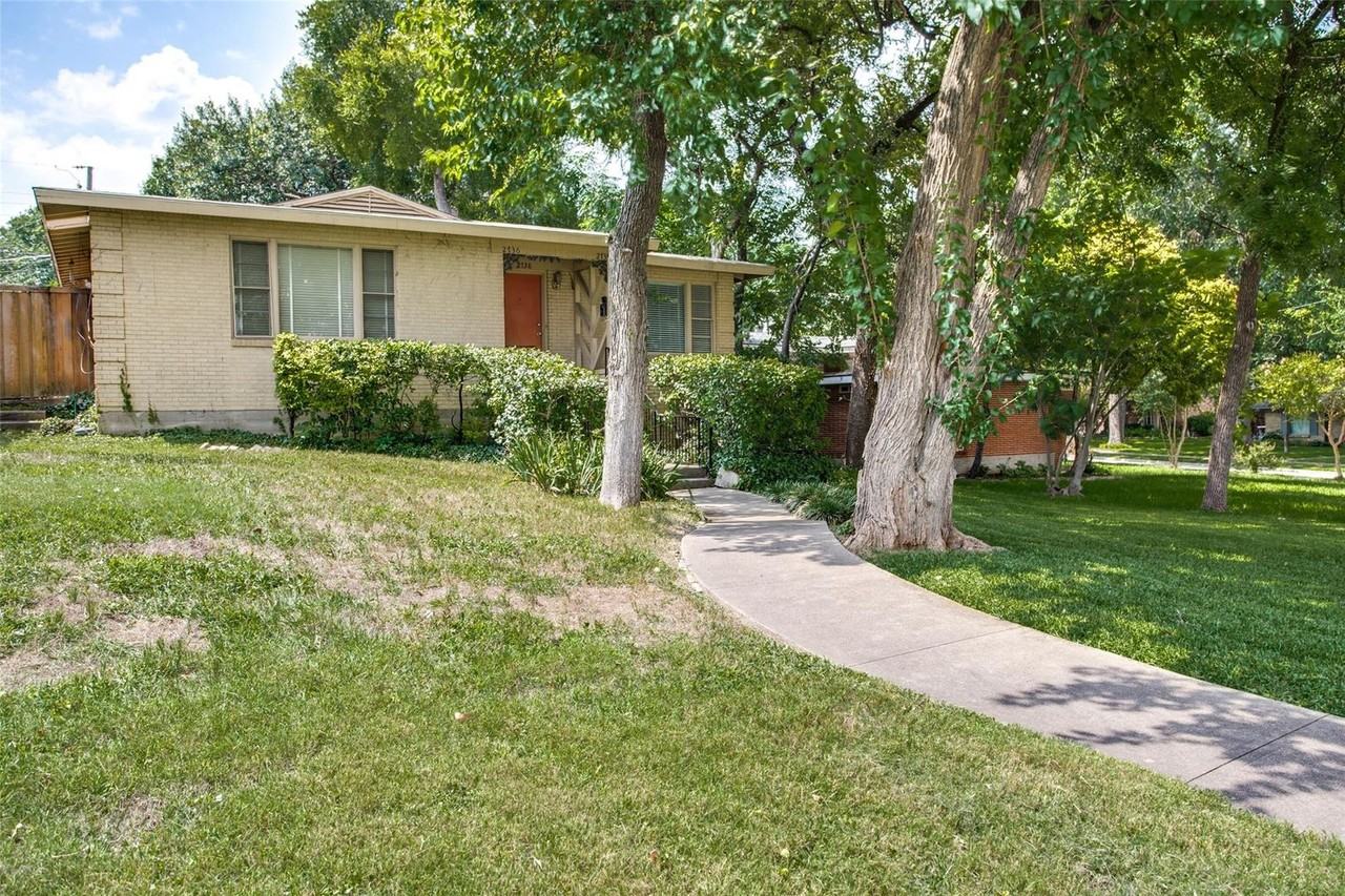 2738 W Jefferson Blvd - Photo 2 of 25