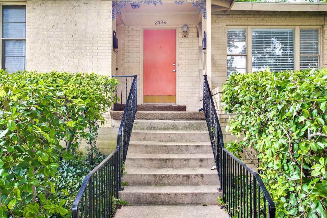 2738 W Jefferson Blvd - Photo 3 of 25