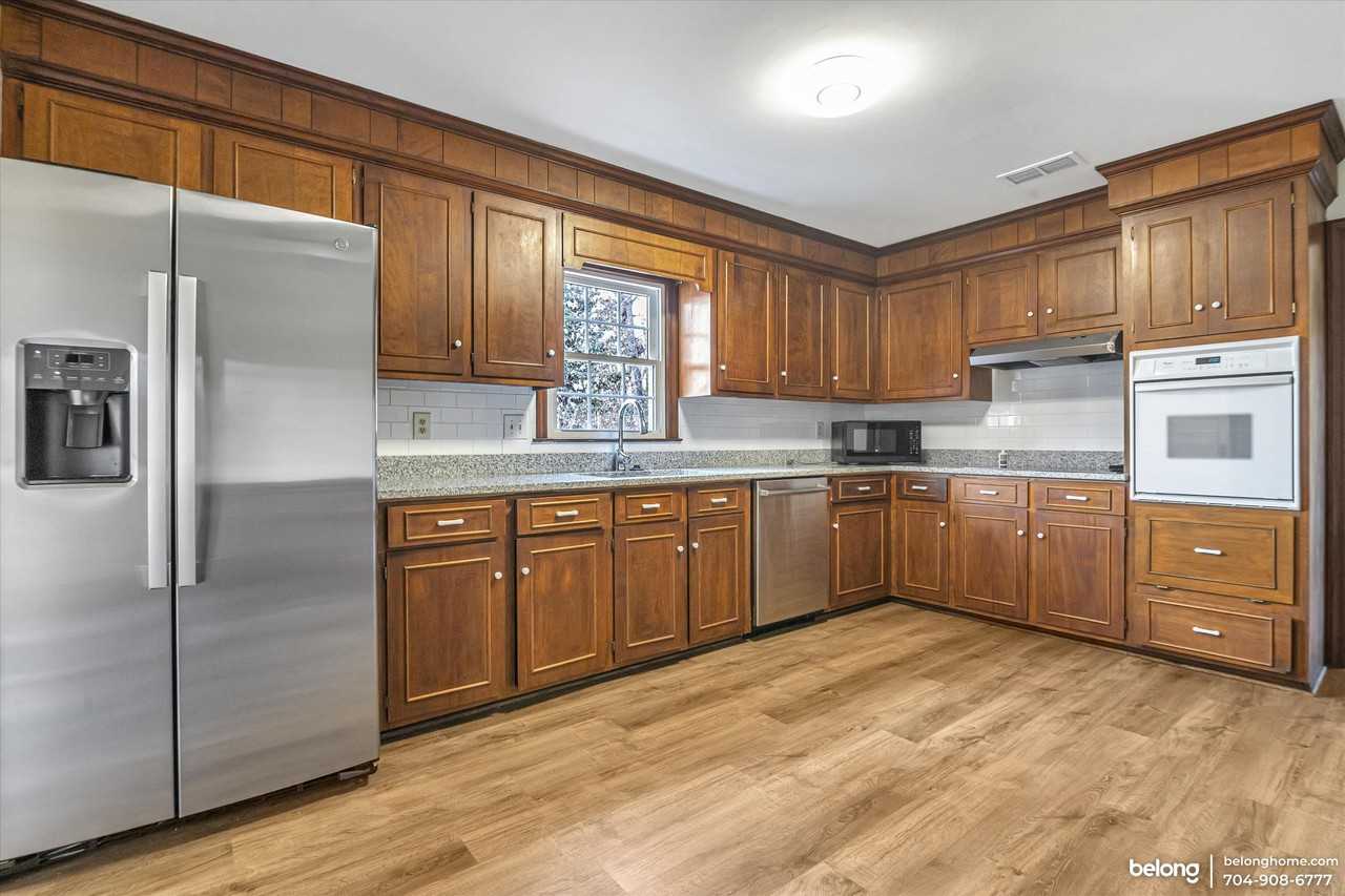 700 Rama Rd - Photo 7 of 34