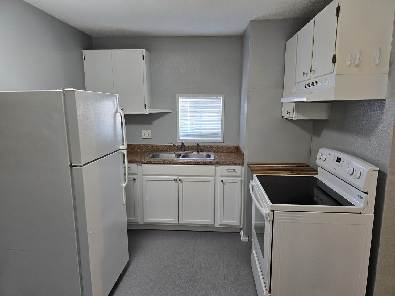 609 19th Ave S #609 - Photo 4 of 12