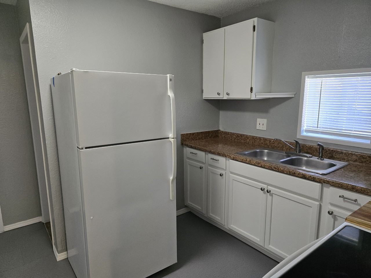 609 19th Ave S #609 - Photo 5 of 12