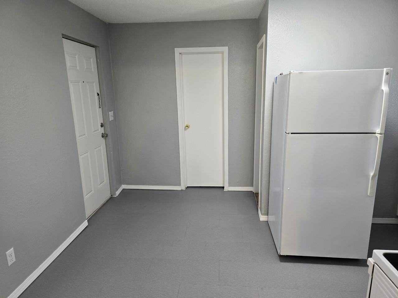 609 19th Ave S #609 - Photo 6 of 12