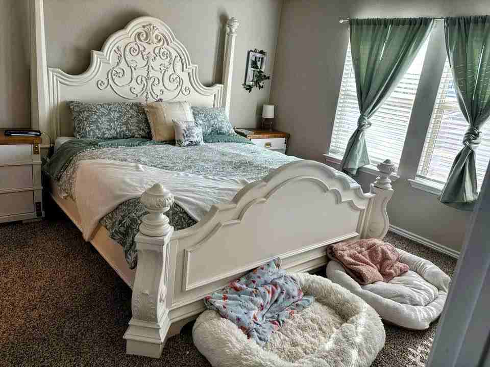 305 Bobby Lou Ln - Photo 3 of 8