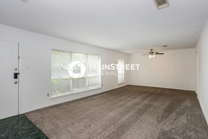 5213 South Dr - Photo 3 of 16