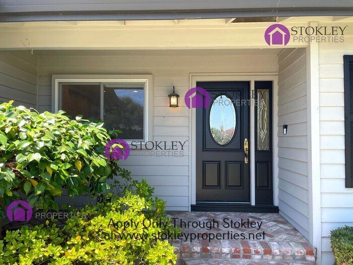1055 Alfred Ave - Photo 2 of 30