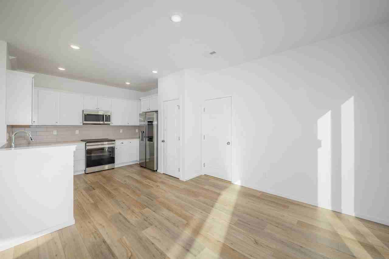 2726 N Red Shoulder Ln #NA - Photo 6 of 27