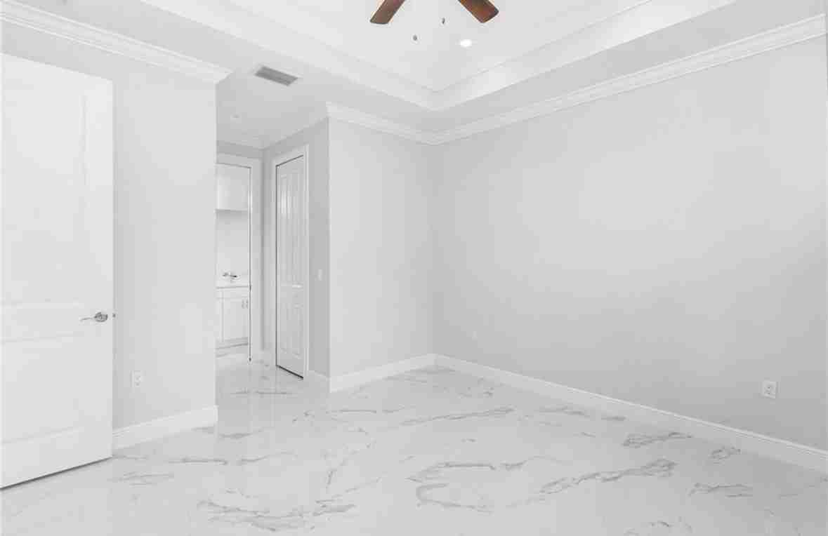 808 37th Ave Nw #NA - Photo 4 of 20