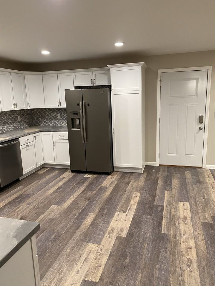 247 E Walnut St #B - Photo 3 of 12