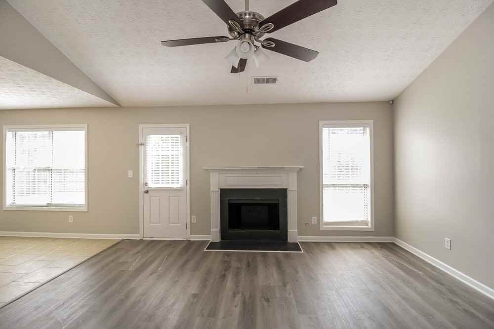 88 Ann Cir Se - Photo 4 of 16