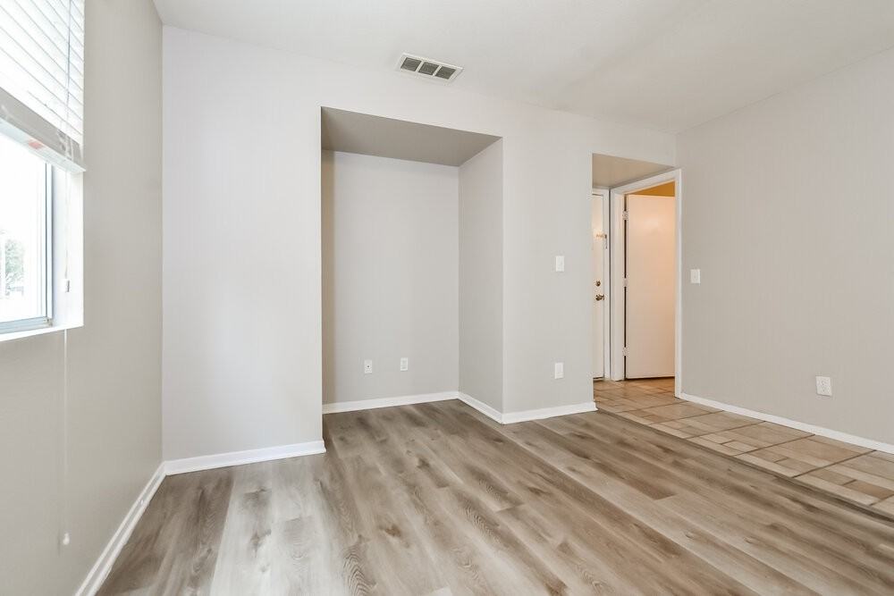 6048 Belladonna Cir - Photo 5 of 17