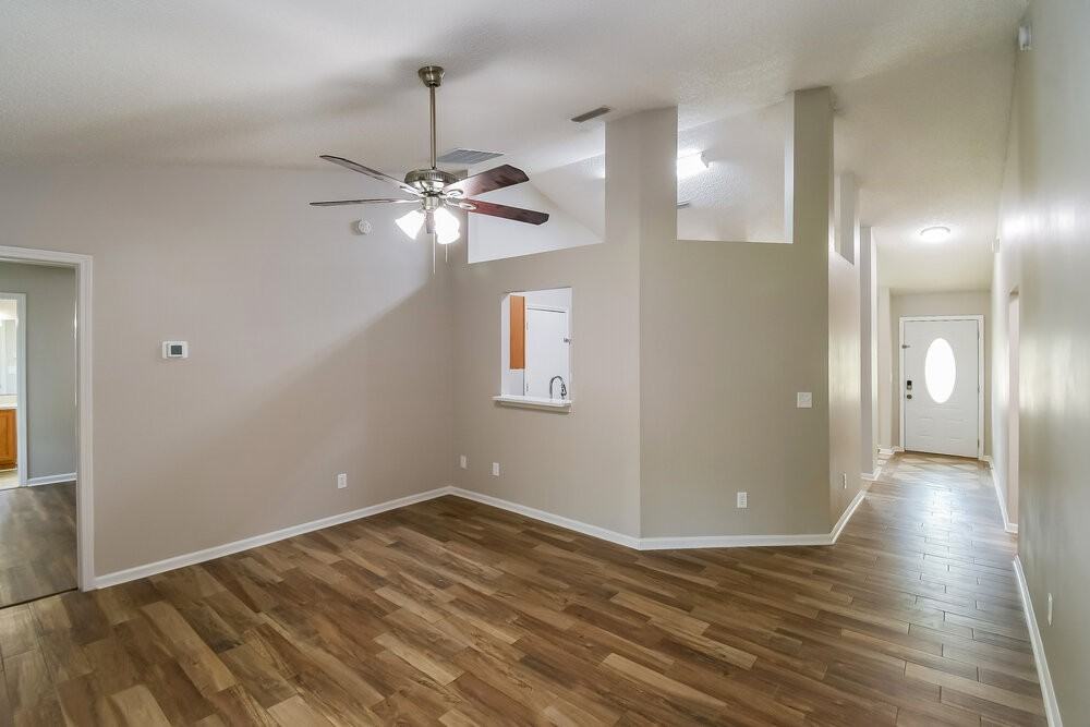 509 Shamrock Ave S - Photo 5 of 16