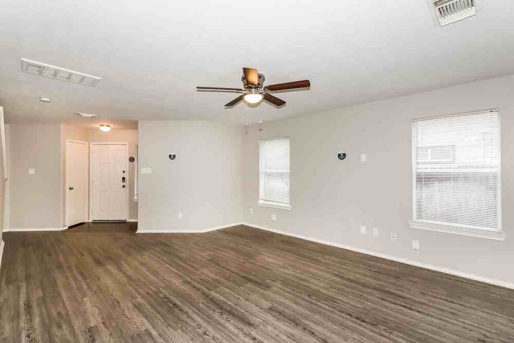 19315 Montclair Meadow Ln - Photo 6 of 17