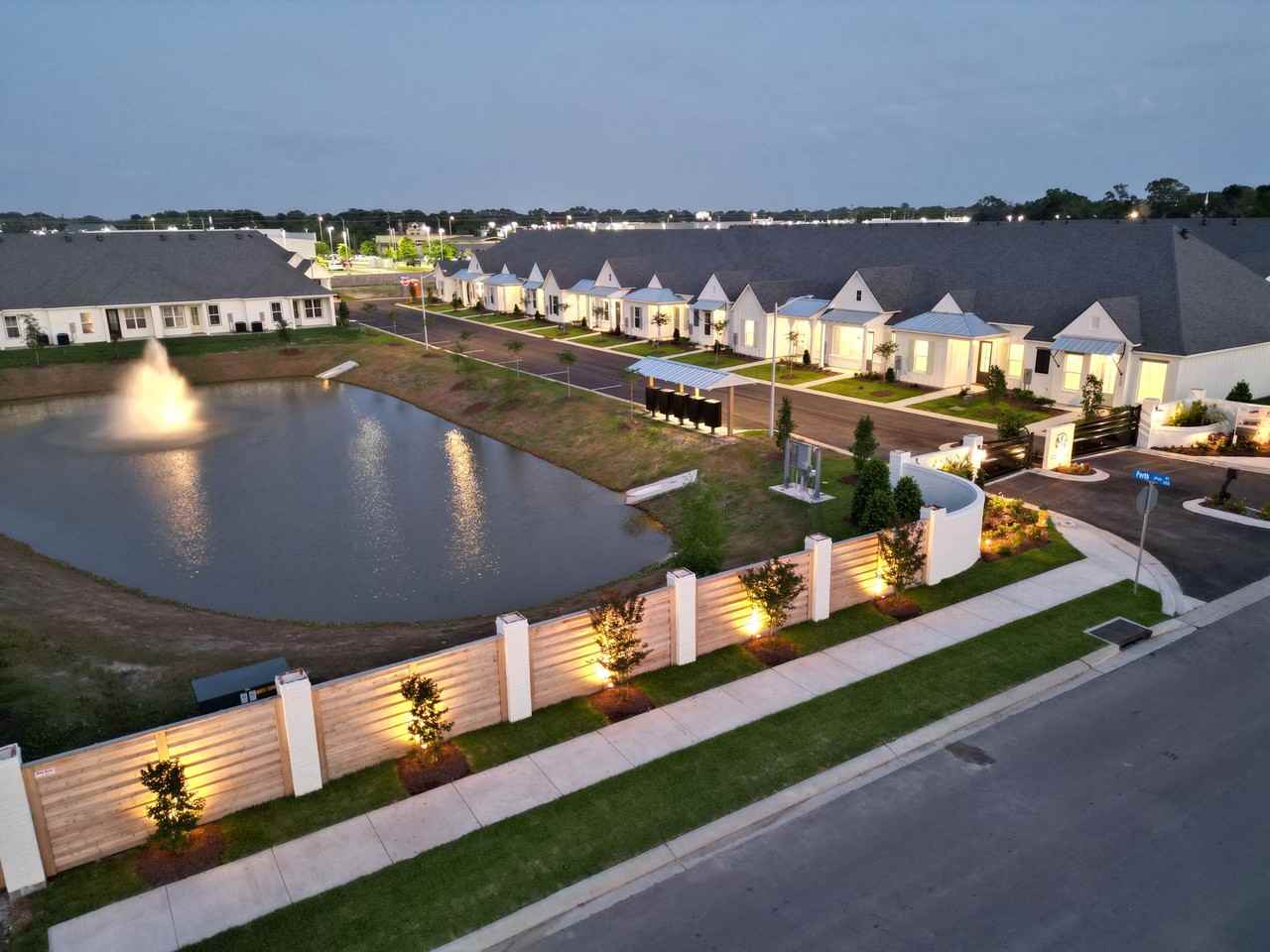 310 Edsall Ln - Photo 7 of 46