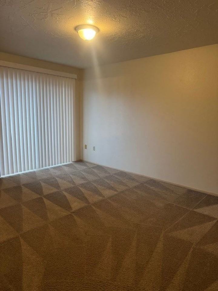 Churchdale Apartments - Photo 5 of 10
