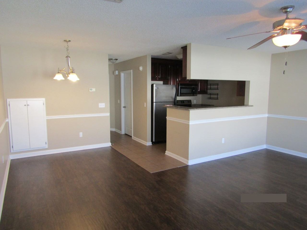 127 Concord Ave - Photo 3 of 10