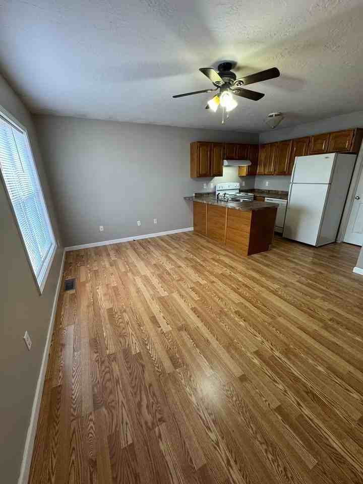 100 100 Bo Dr. - 100 A - Photo 2 of 6