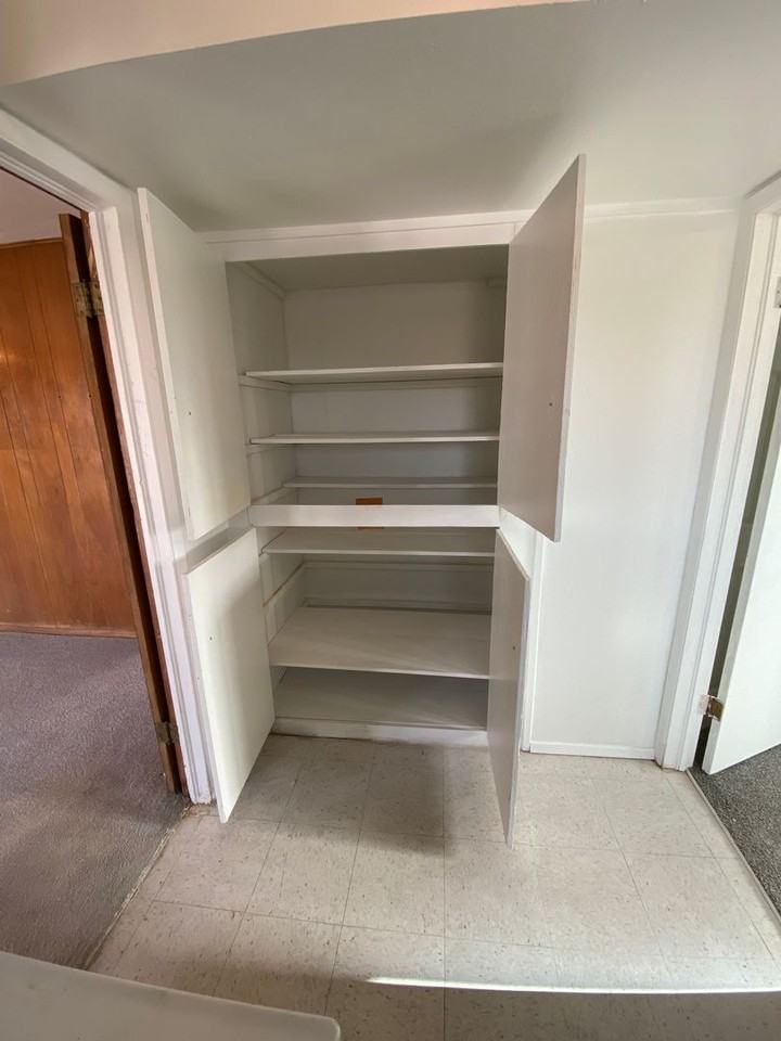 521 S Balboa Rd - Photo 2 of 16