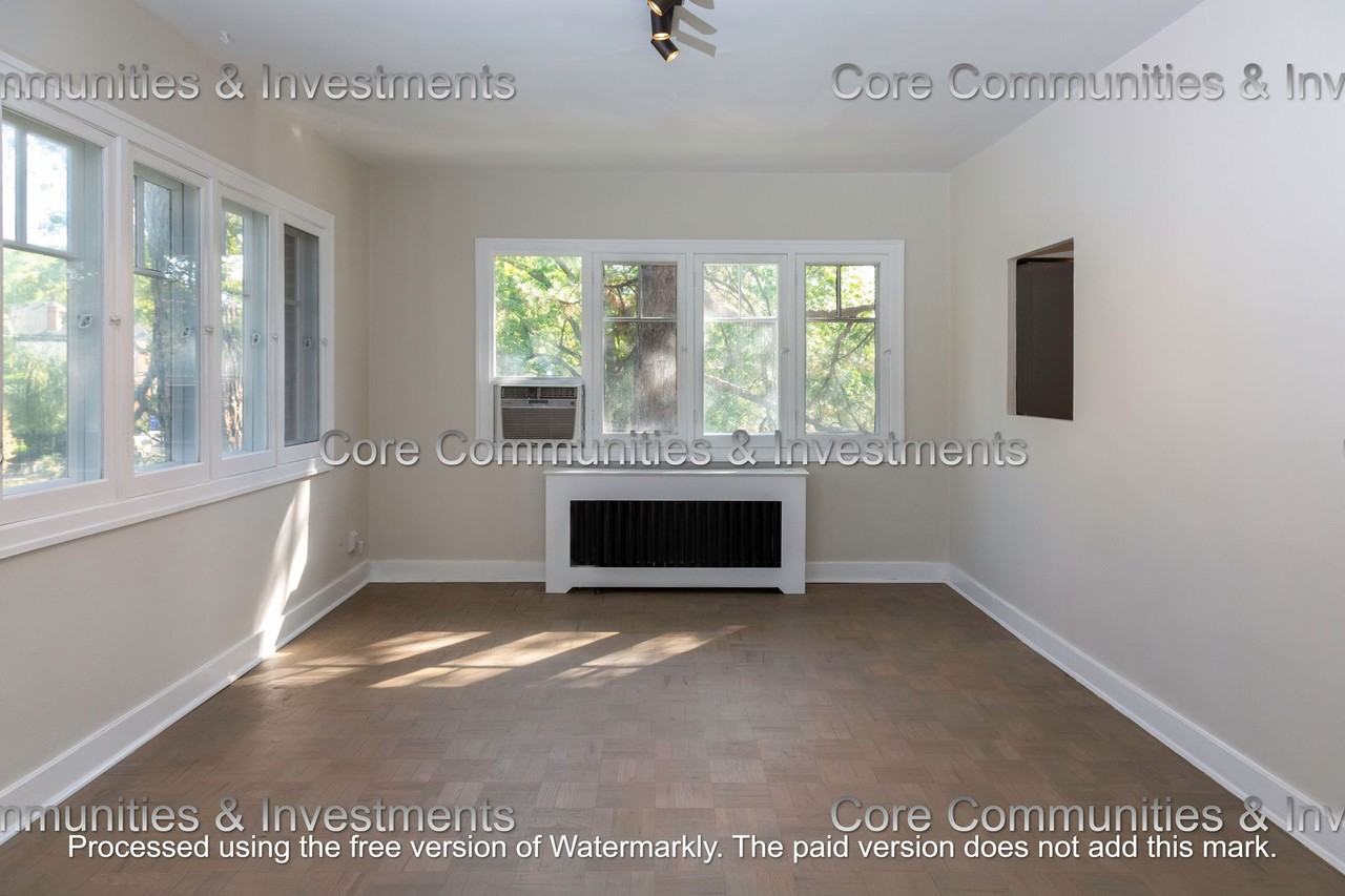 Pollyanna Apartments - Photo 4 of 8