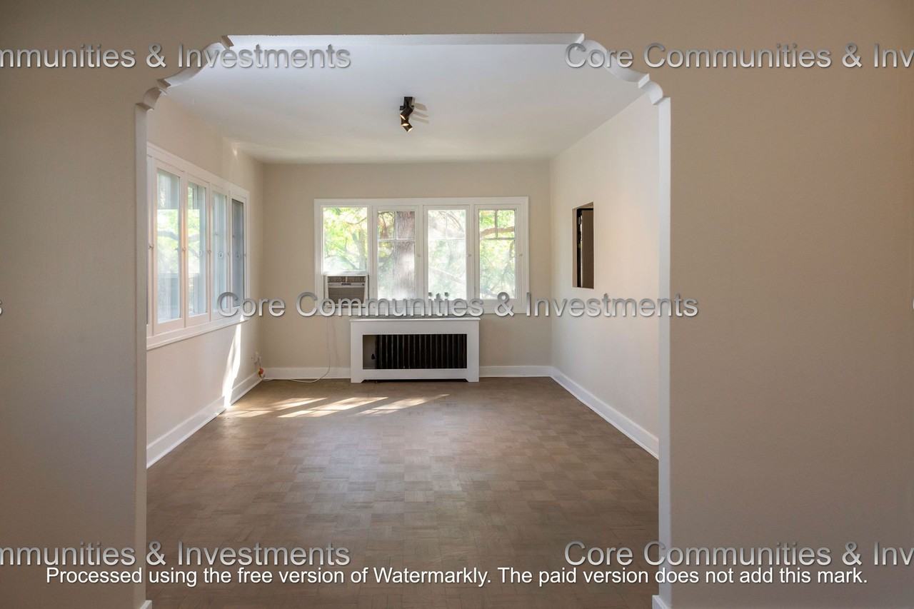 Pollyanna Apartments - Photo 5 of 8