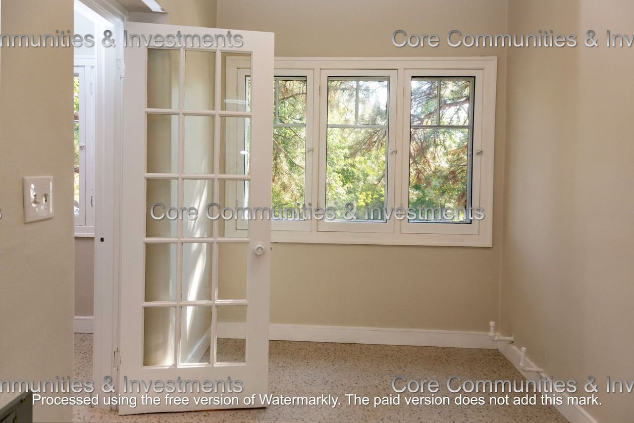 Pollyanna Apartments - Photo 6 of 8