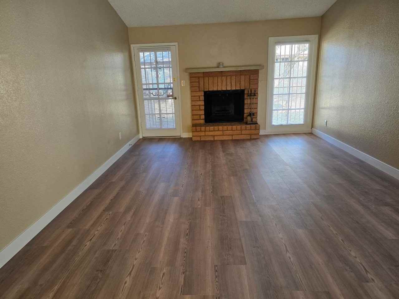 18030 N 45th Ave - Photo 3 of 29