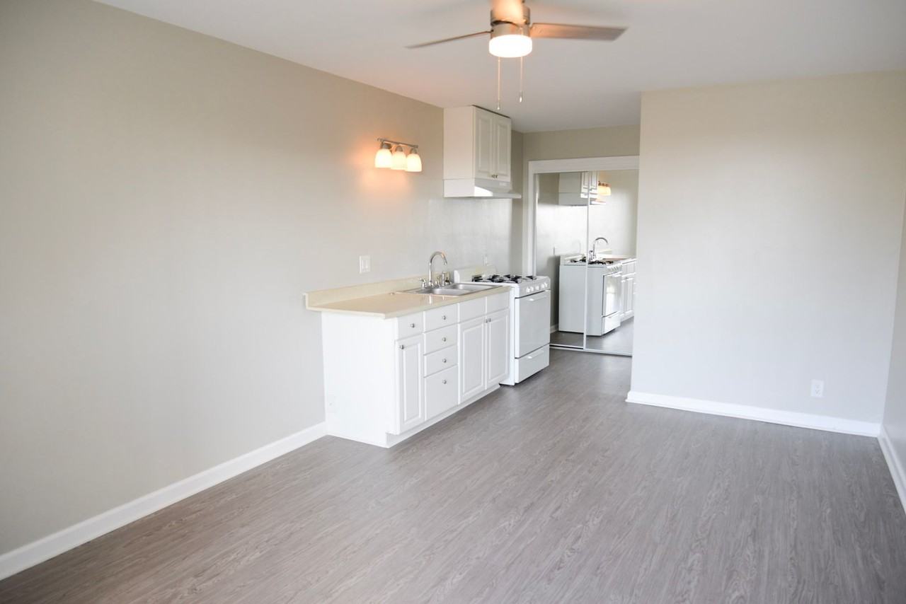 1 W Avenida Ramona - Photo 2 of 17
