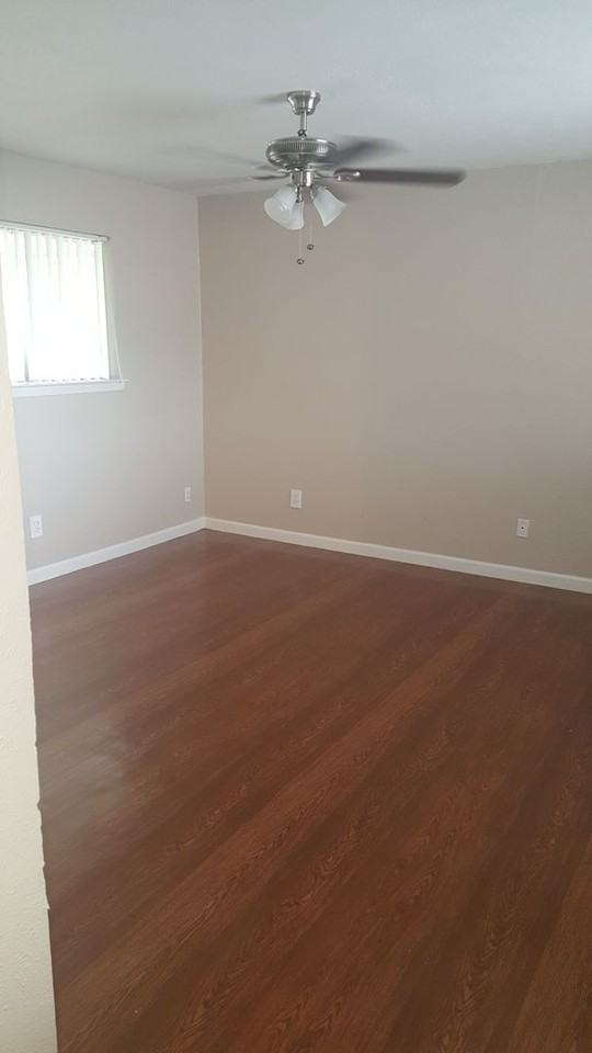 Santa Monica Apartments - Photo 3 of 12