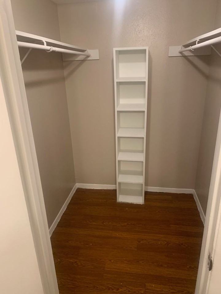 Santa Monica Apartments - Photo 5 of 12