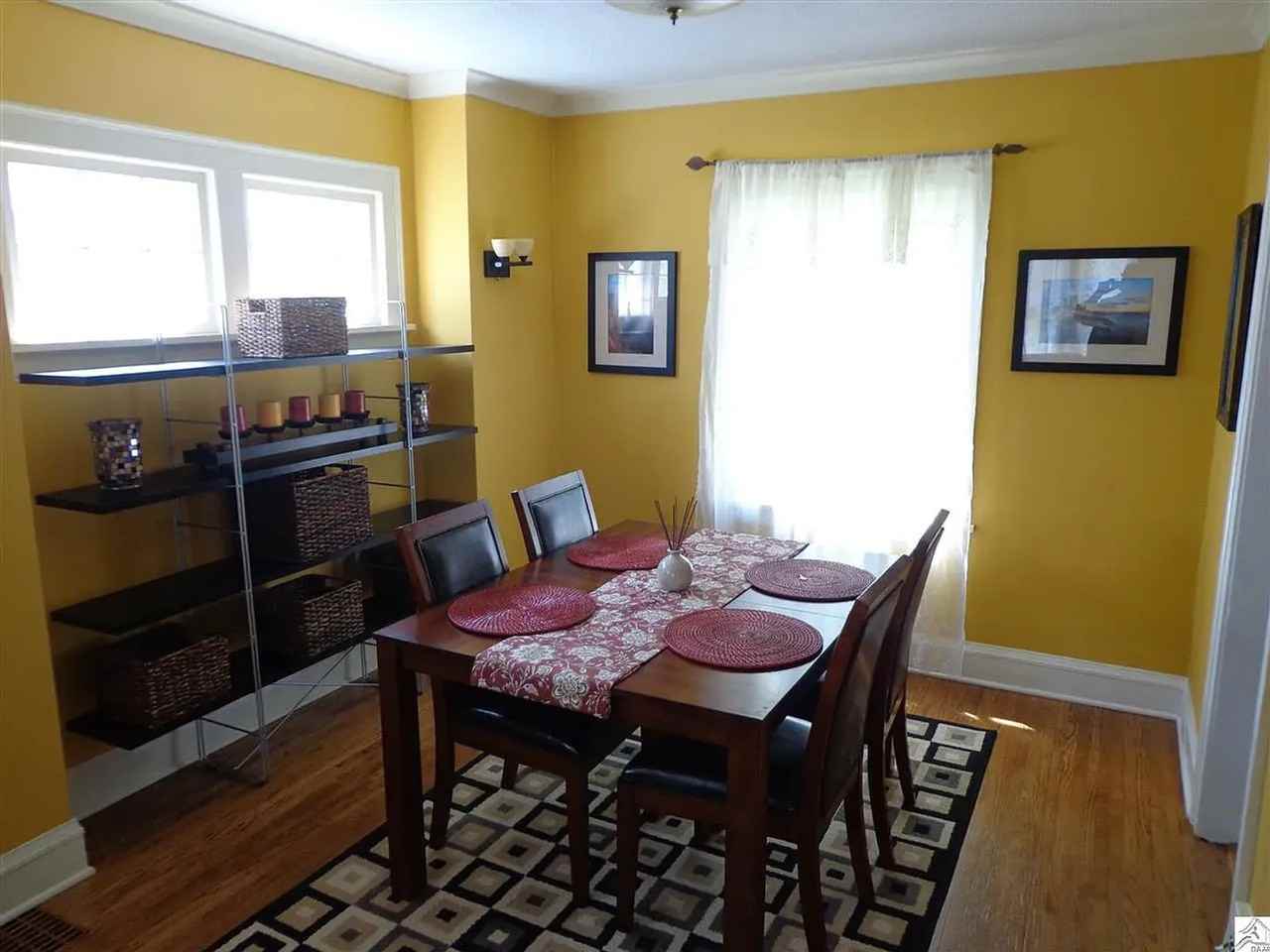 214 Norton St - Photo 3 of 13