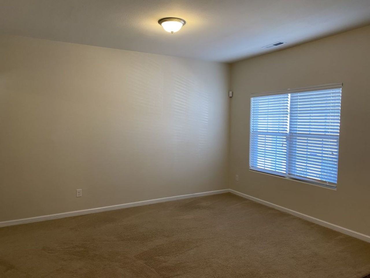 7617 Malden Park Dr - Photo 3 of 34