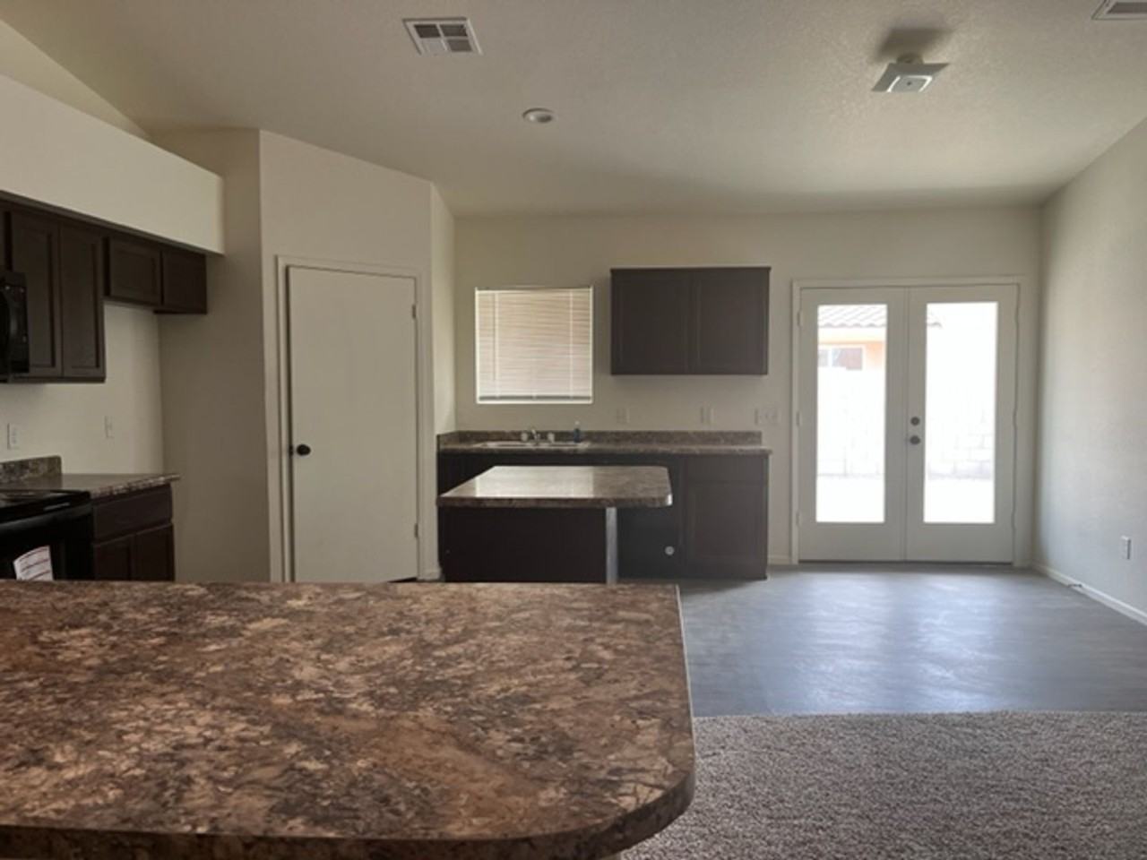 7333 E 37th Pl - Photo 4 of 10