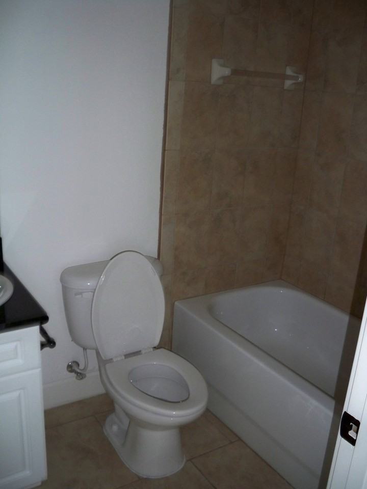 1320 Northwest 3rd Avenue - Photo 7 of 11