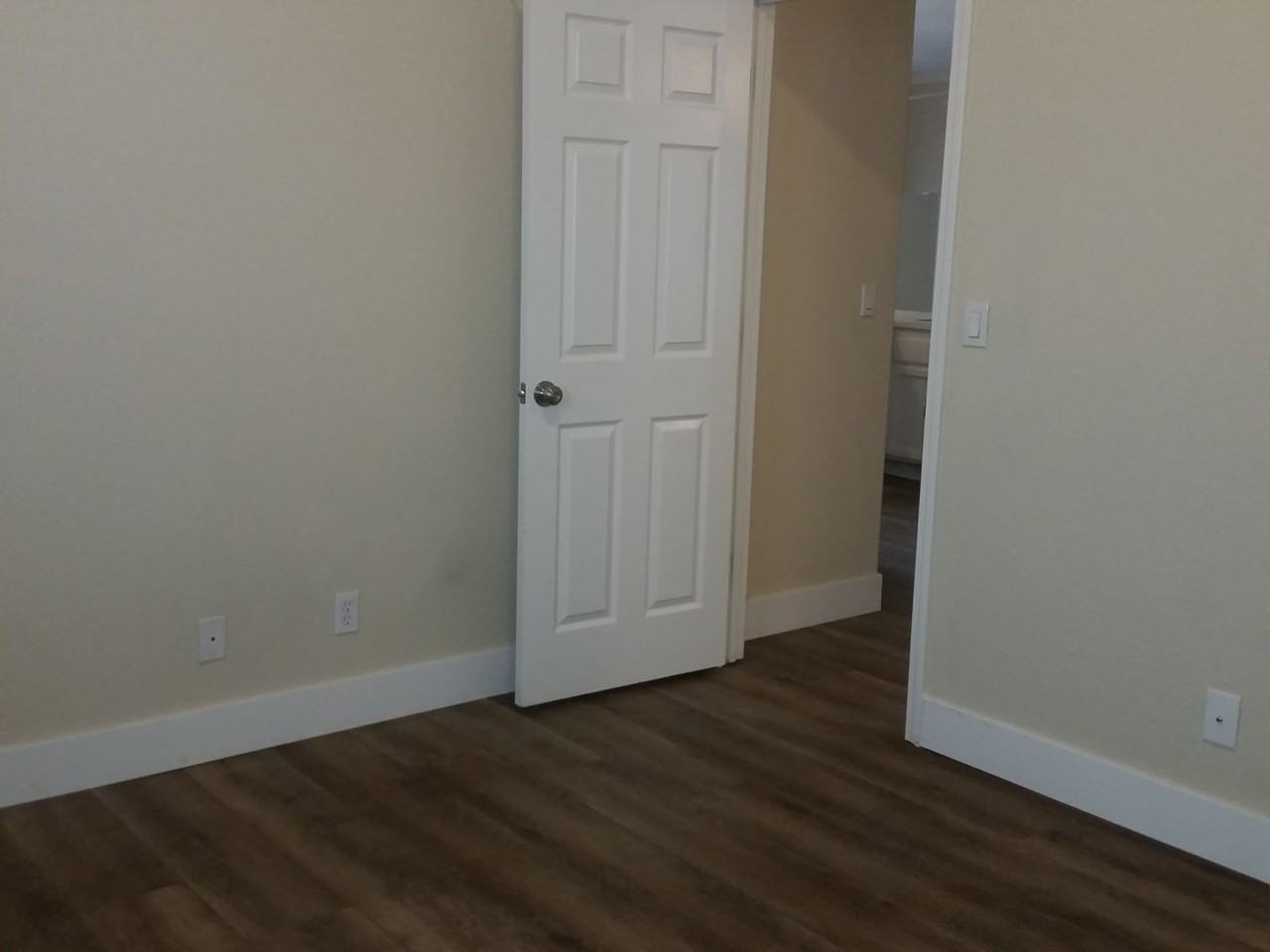 2060 Blackridge Ave - Photo 6 of 17