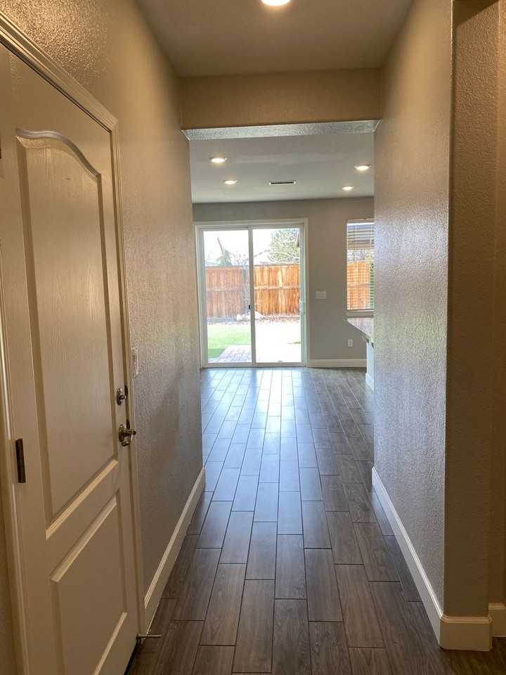 6057 Shining Sunset Dr - Photo 2 of 12