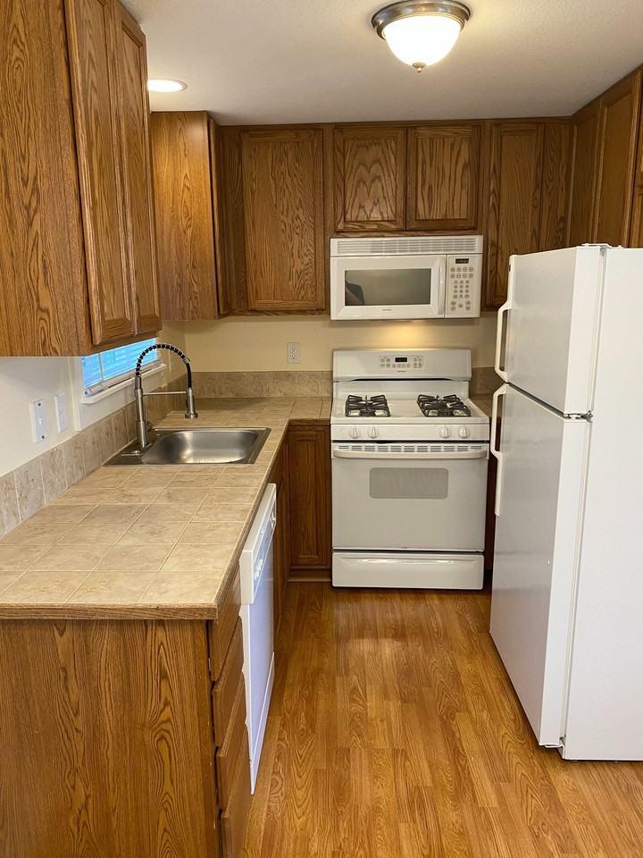 Irving View Apartments - Photo 5 of 15