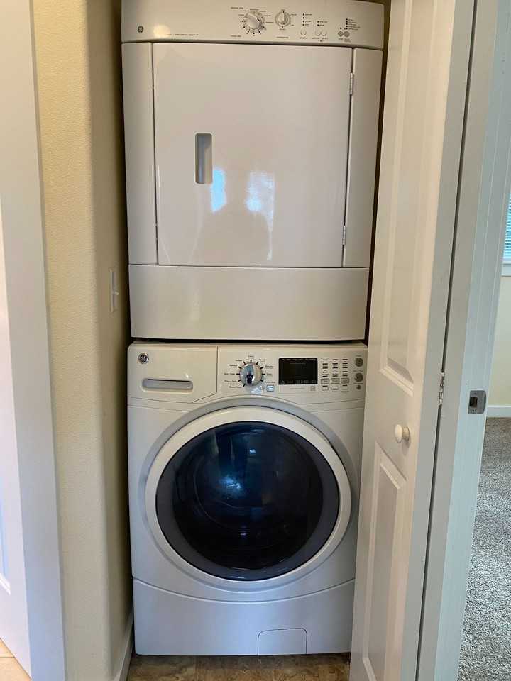 Irving View Apartments - Photo 7 of 15