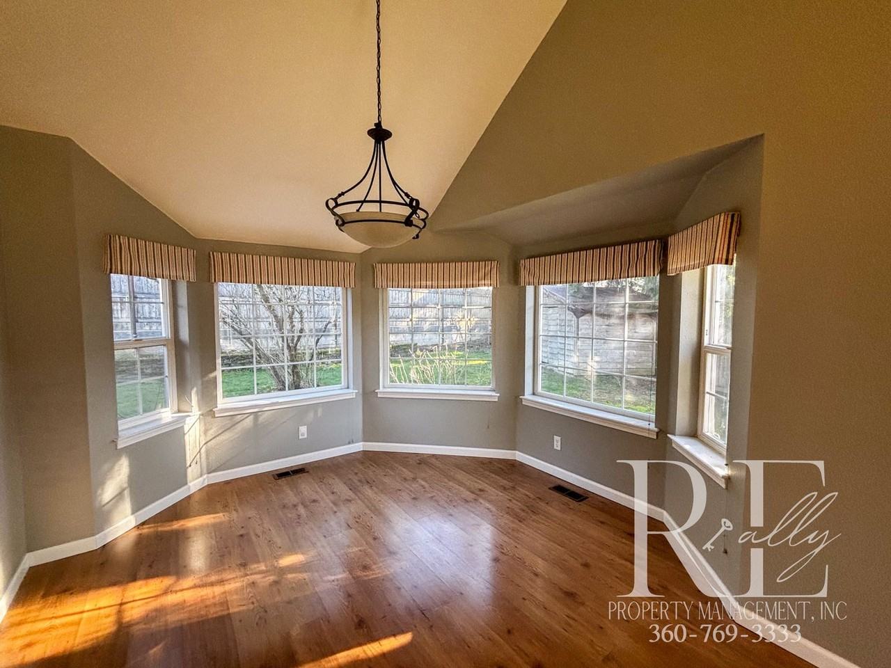 19750 Mosjon Cir Ne - Photo 3 of 28