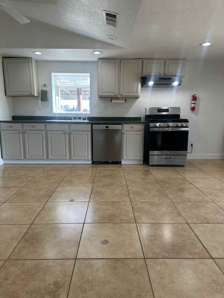 5402 State Highway 108 - Photo 3 of 24