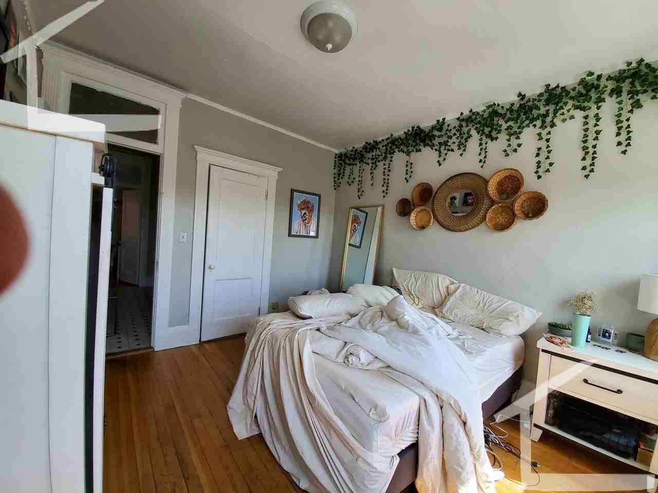 463 Park Drive - Photo 4 of 15