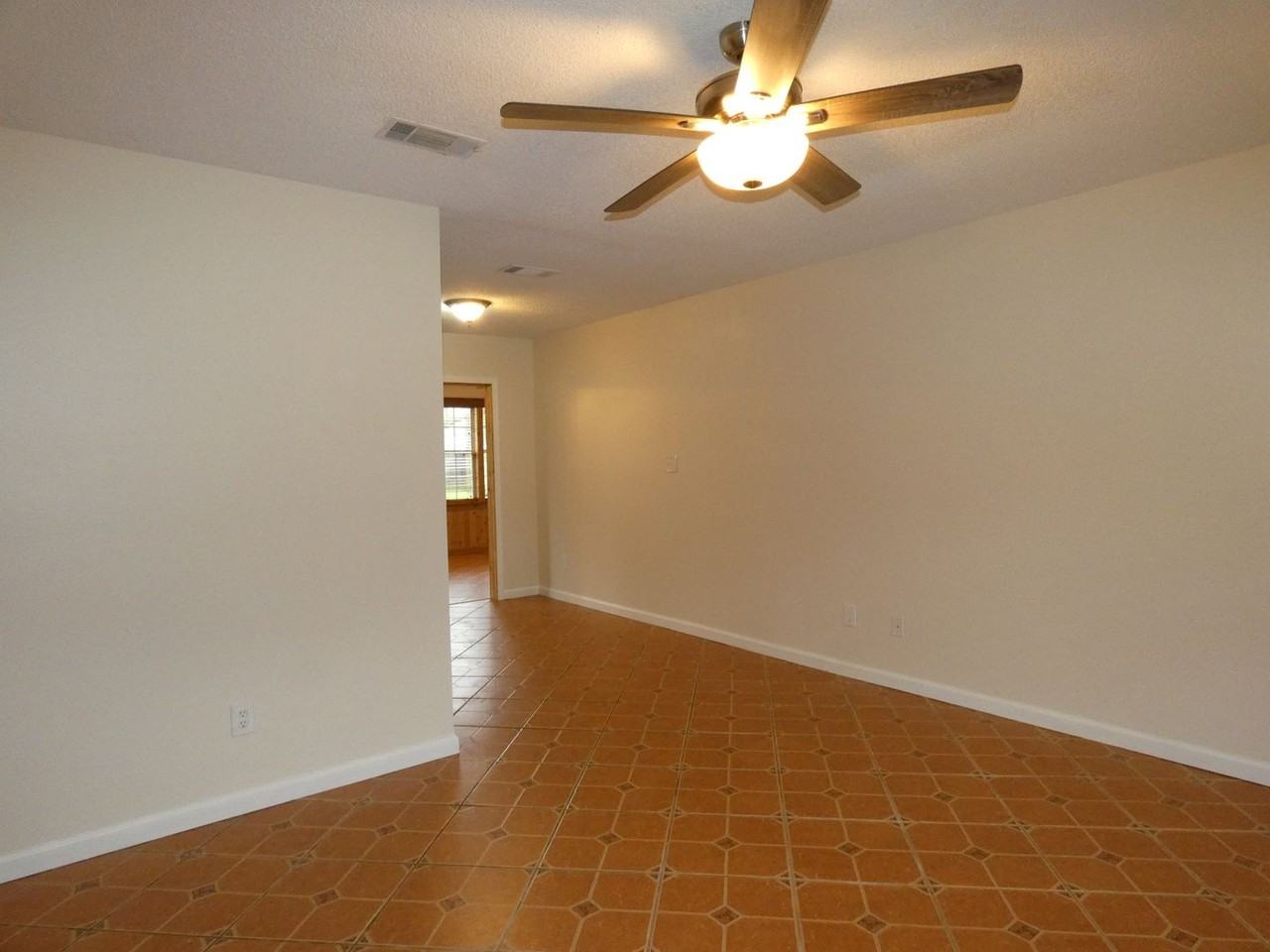 4606 Southern Pl - Photo 2 of 28