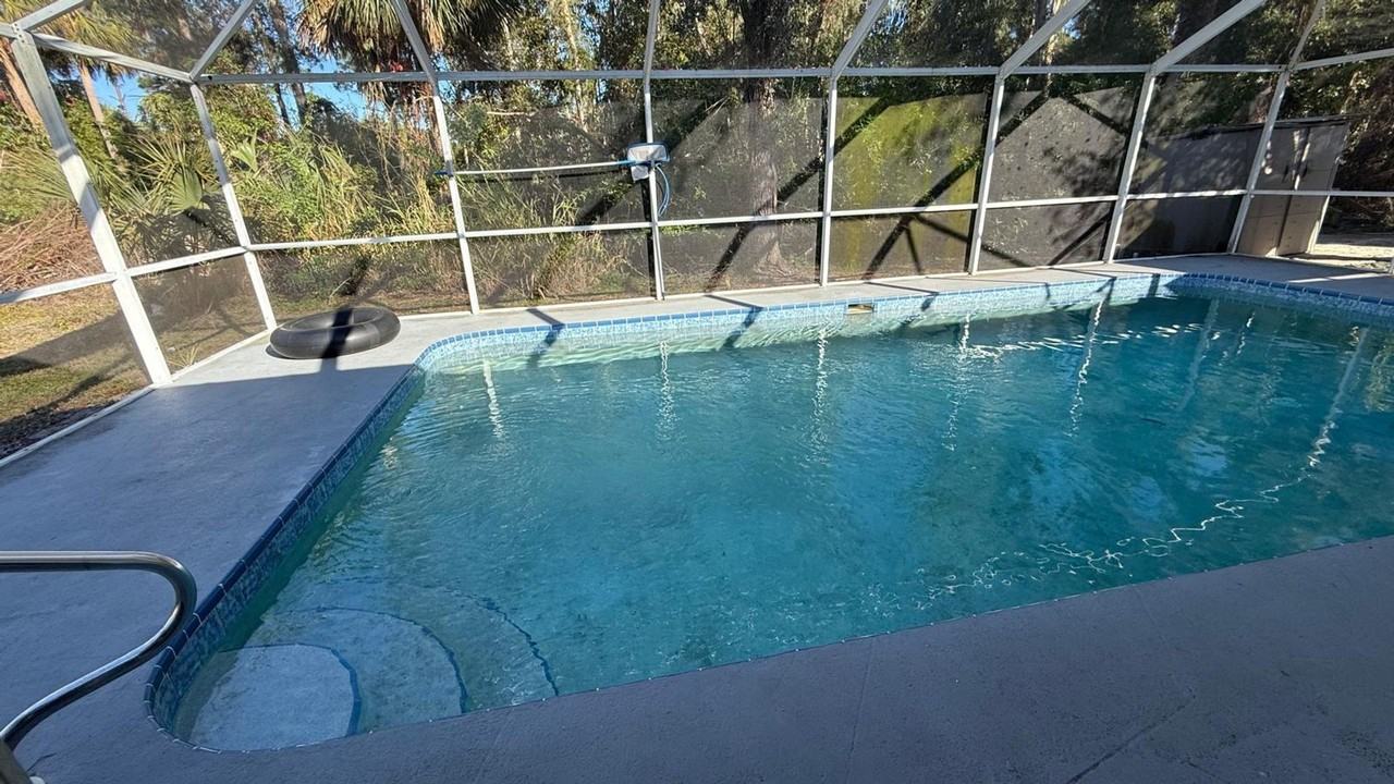 1407 Se 24th Ave #1 - Photo 4 of 42